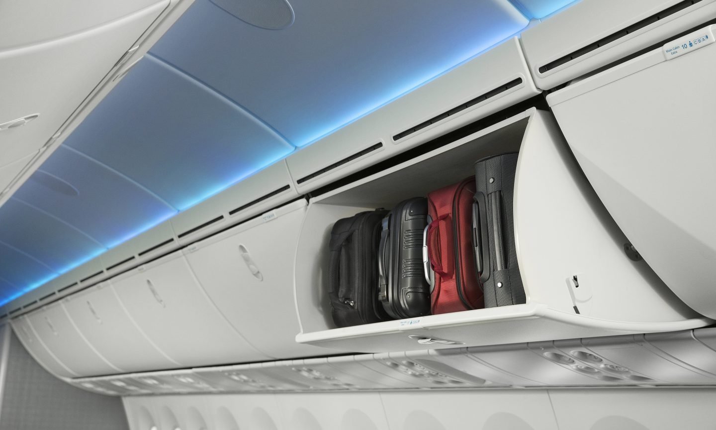 American Airlines Main Cabin Extra: Guide | American Airlines