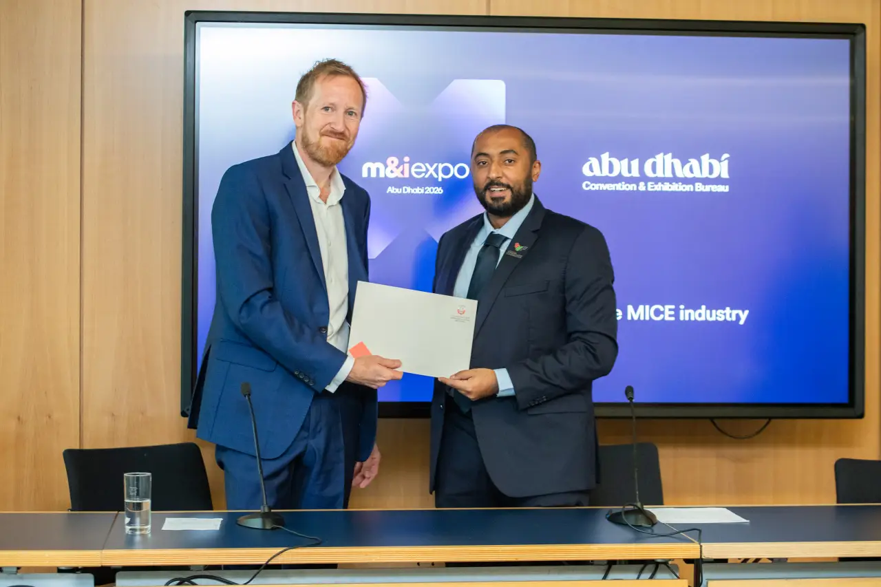 Richard Barnes and Mubarak Al Shamsi at the M&I Expo 2026 partnership signing in Abu Dhabi.