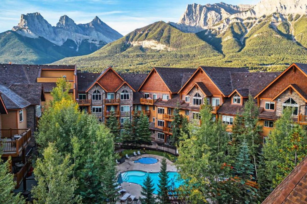 How Canadians are travelling this summer, according to Booking.com data
