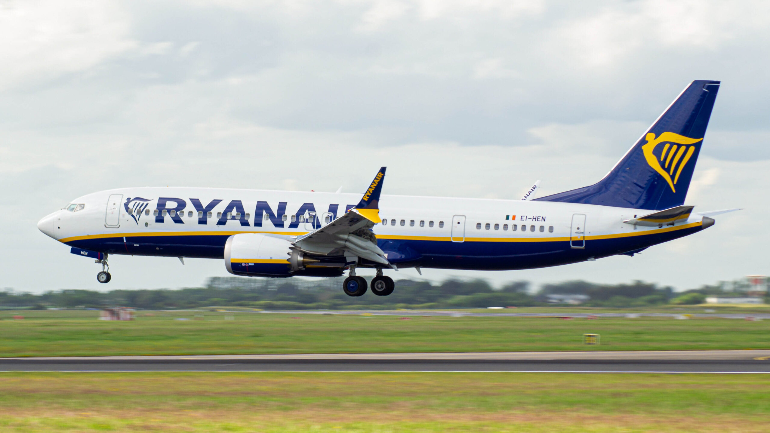 RYANAIR JUNE SURVEY EXPOSES OTAS EDREAMS, TIX & VOLA OVERCHARGING UP TO 124% OVER RYANAIR PRICES – R...