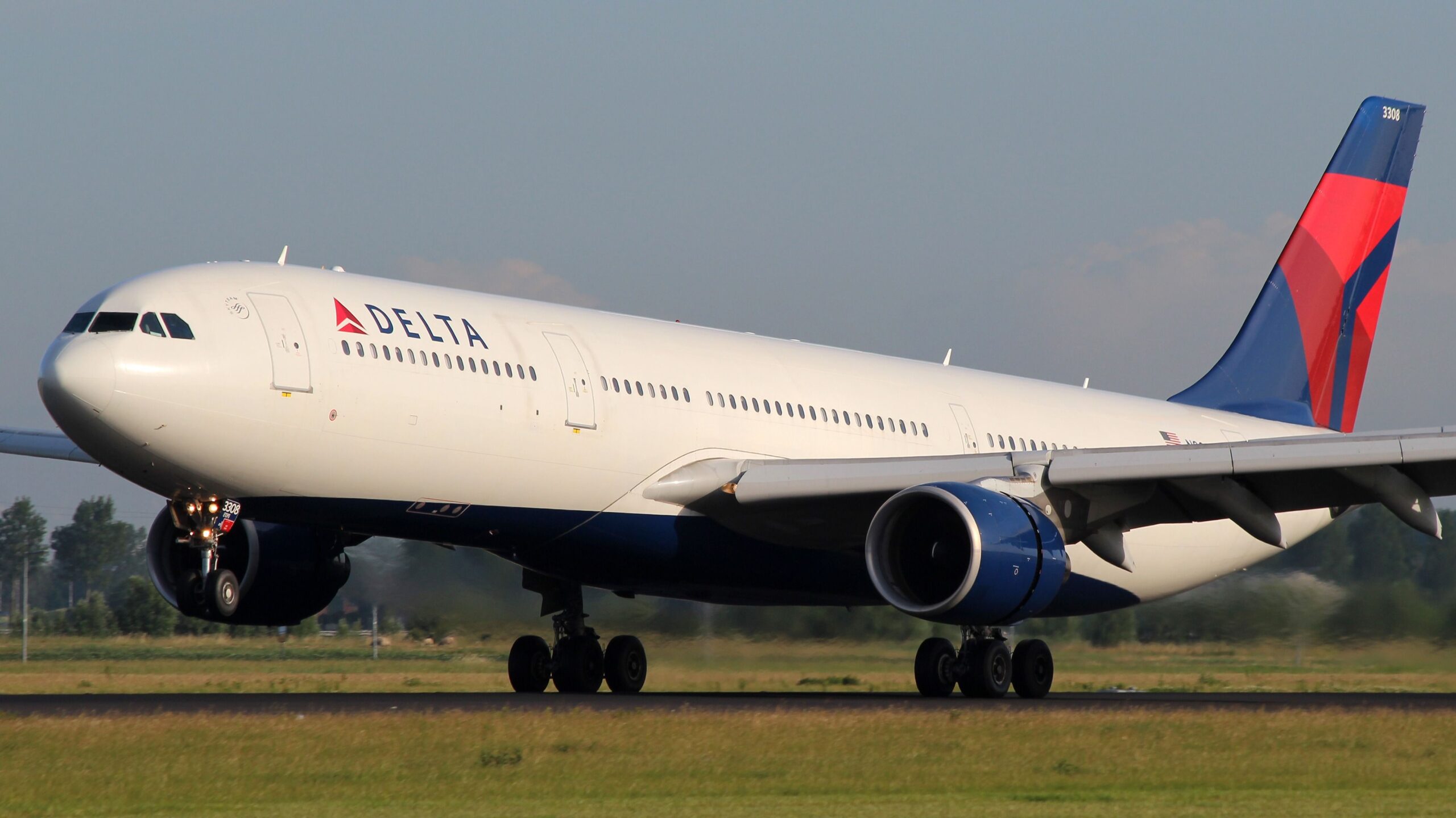 Delta Air Lines Reverts Plan For Daily Flights On Its Only Transatlantic Flight From Tampa