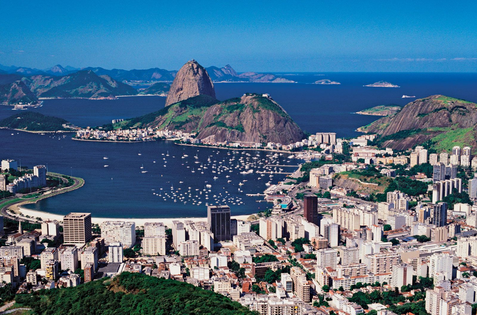 Rio de Janeiro - Favelas, Carnaval, Samba